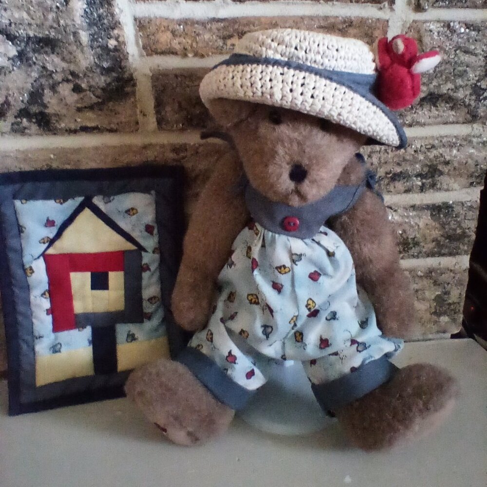 Boyd's Bears and Quilt